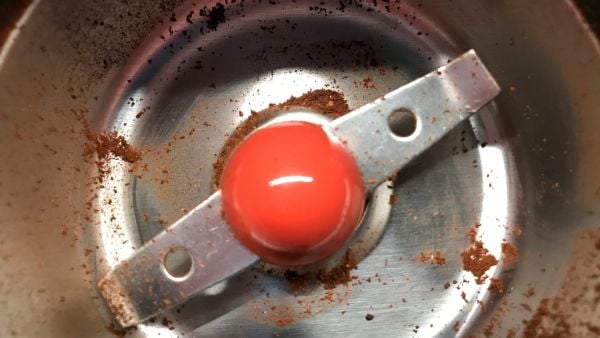 Bodum Bistro Coffee Mill close up on grinder blades