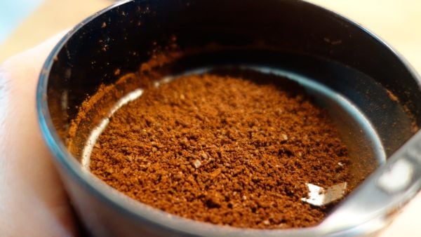 Bosch TSM6A013 coffe mill with ground coffee