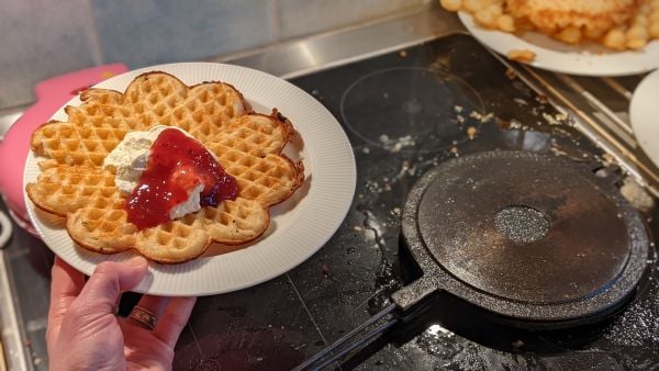 Skeppshult waffle with jam and cream